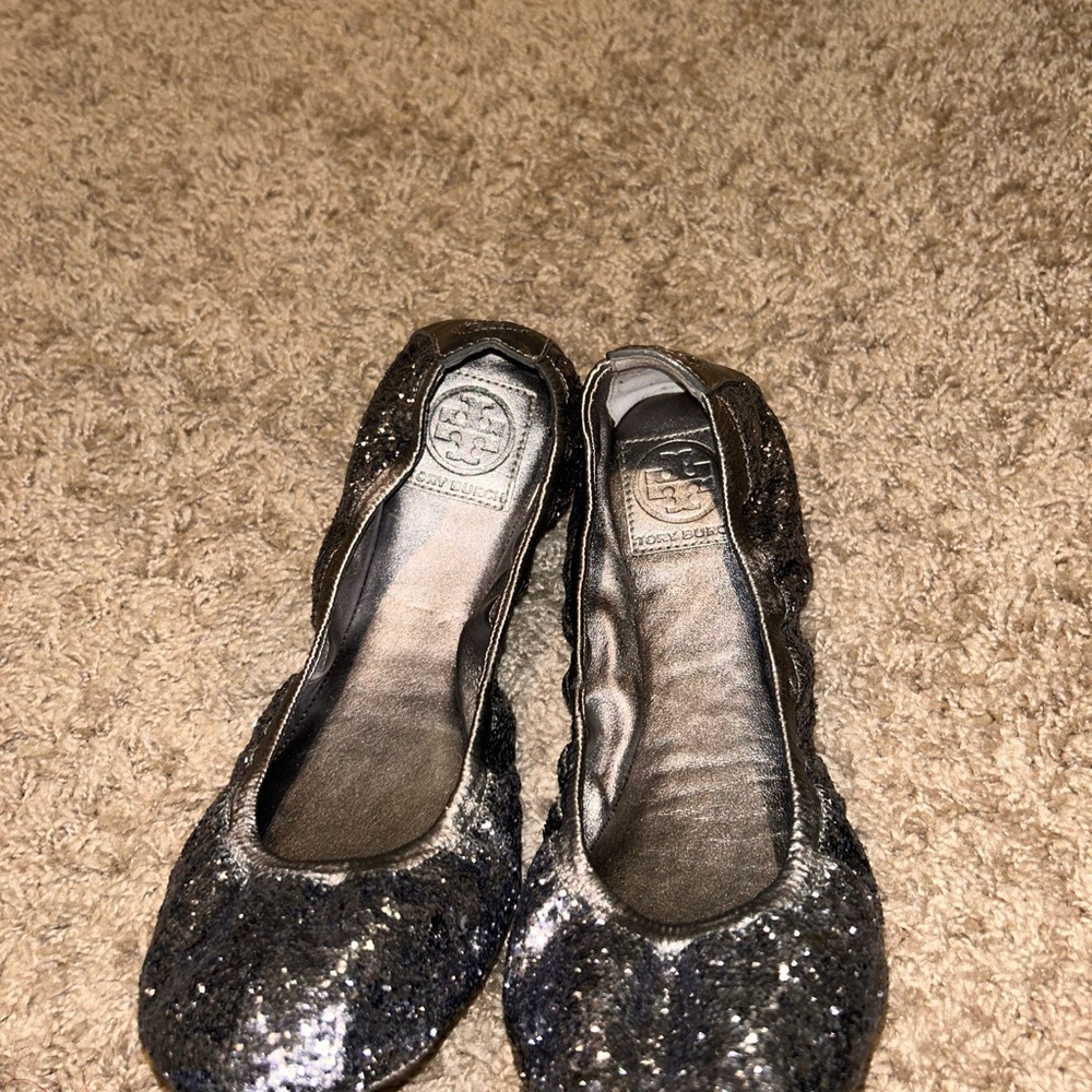 Tory Burch Sparkling Silver/Grey Flats 10.5